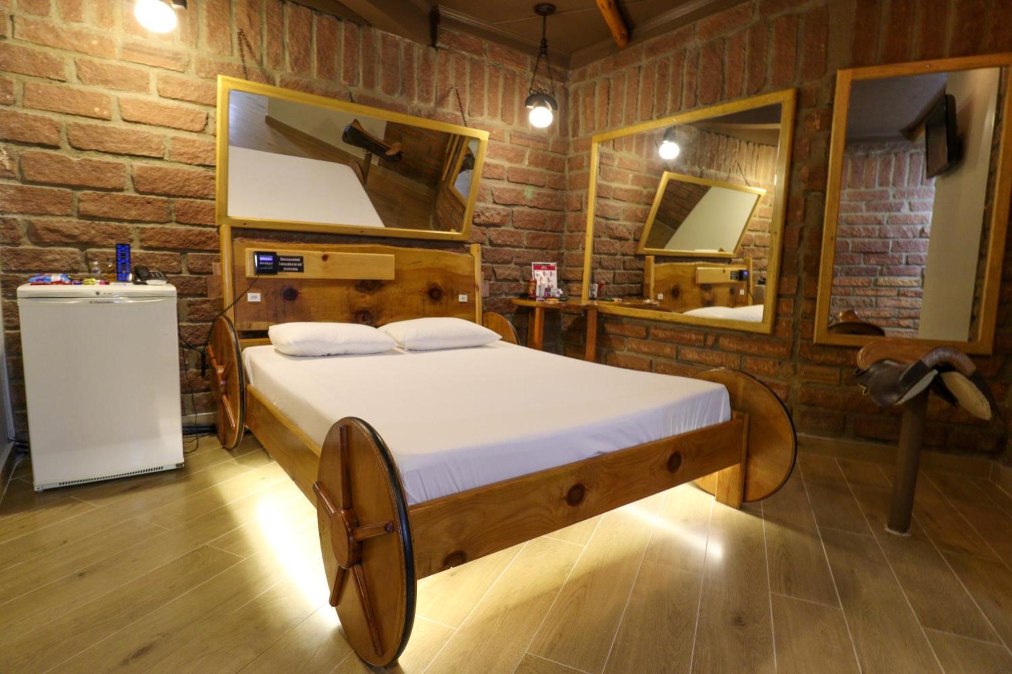 Motel Casa De Pedra Caràzinho Eksteriør billede
