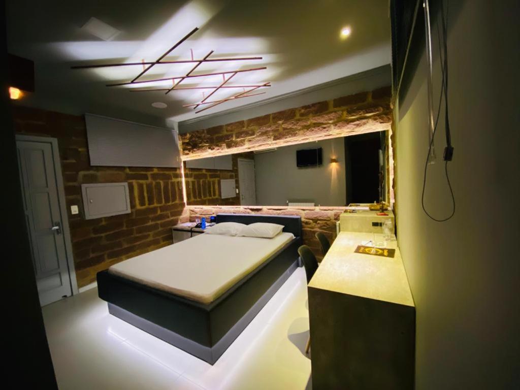 Motel Casa De Pedra Caràzinho Eksteriør billede
